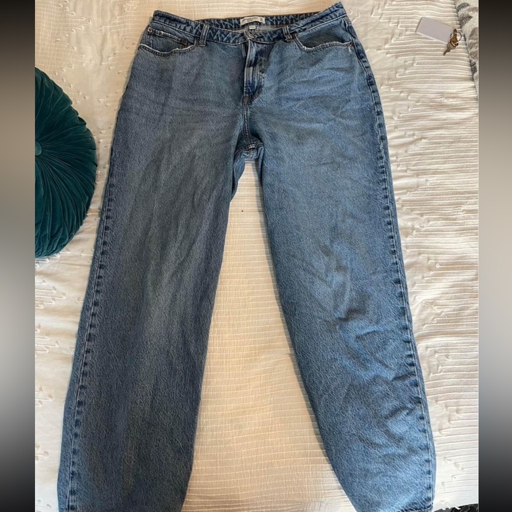 Abercrombie & Fitch loose Jean size 16 curve love long